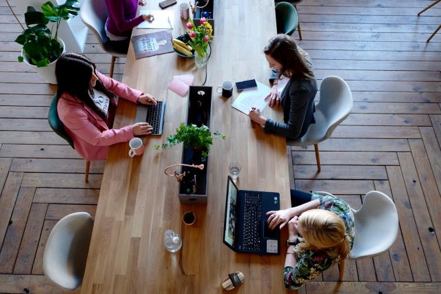 Sådan kan arbejdsmiljørådgivere hjælpe jer til en bedre arbejdsplads